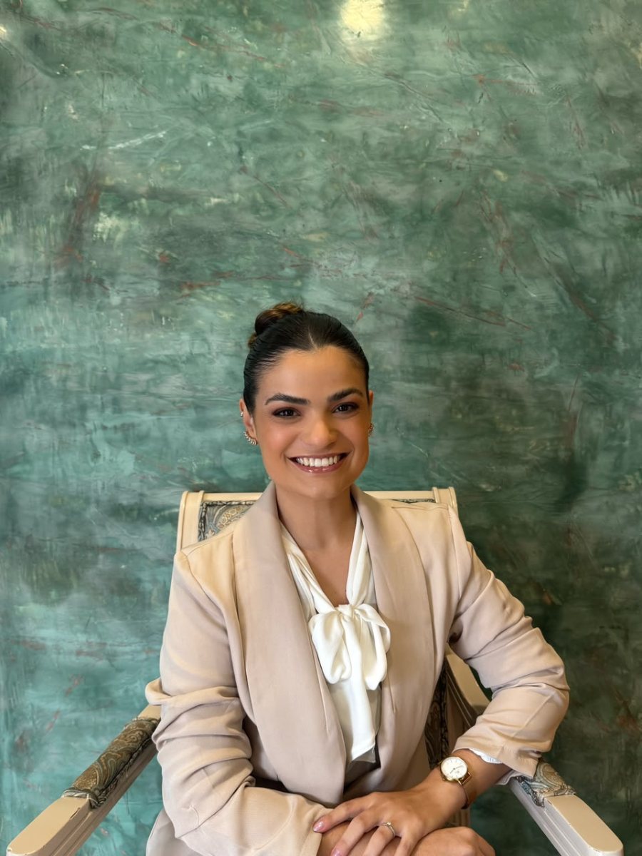 Thayse Zanin em seu escritório